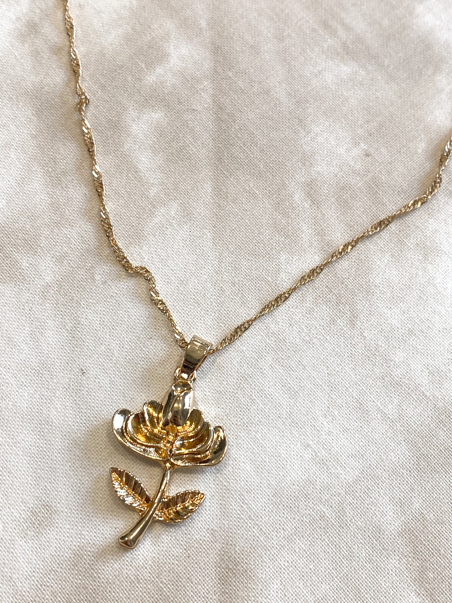 ROSEATE Necklace